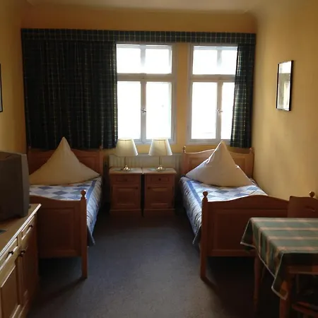 Ross Hotel
