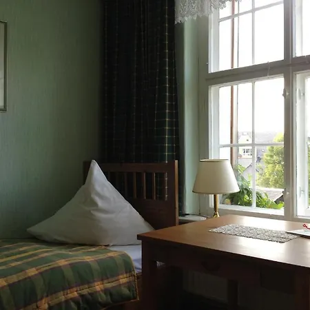 Ross Hotel 3*