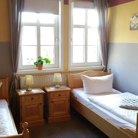 Ross Hotel 3*